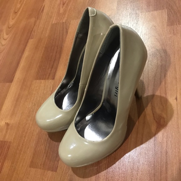 🤩LIKE NEW! Madden Girl | Nude Platform Heels 7.5 - Picture 2 of 9
